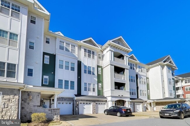 Building Photo - 13901 Belle Chasse Blvd