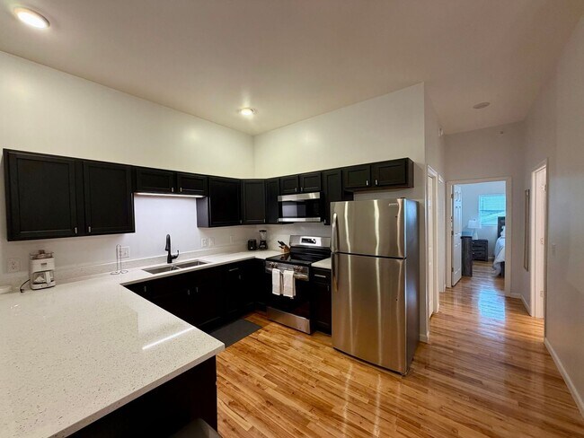 Foto del edificio - 719 N 3rd Ave