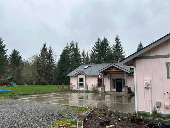 Foto del edificio - 4 Bedroom Home in Mountain Vista Community!