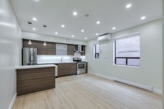 Building Photo - 240 Durie St