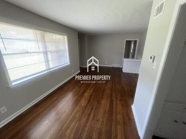 Foto del edificio - 3247 Boxdale St