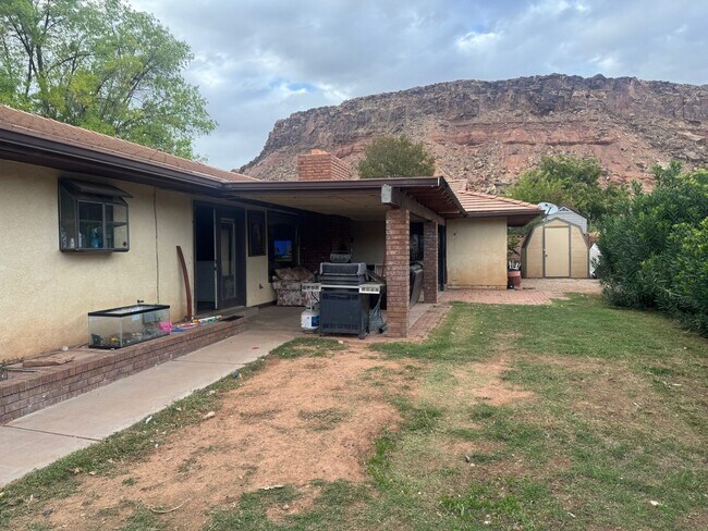 Foto del edificio - 4 Bed 2.5 Bath Home for Rent