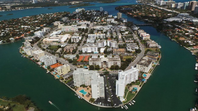 Aerial View - 1130 93rd St