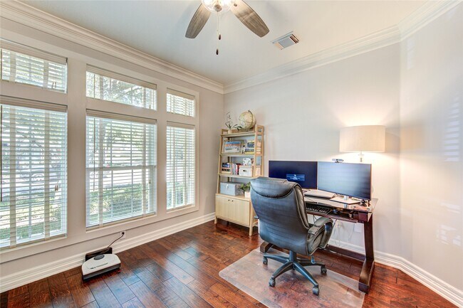 Building Photo - 12503 Whispering Sands Ct