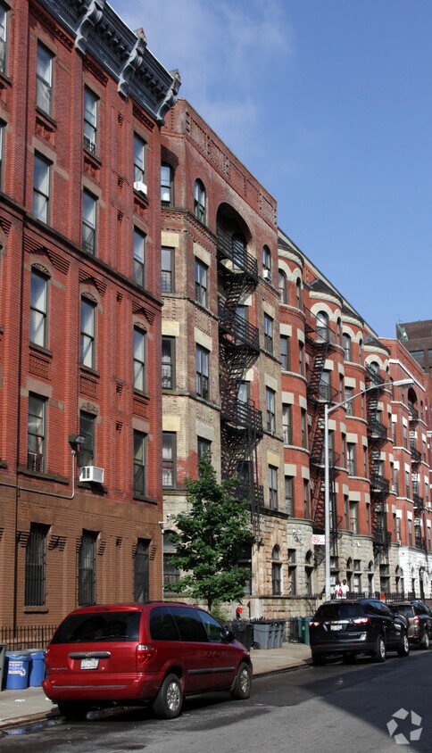 Primary Photo - 202 W 133rd St