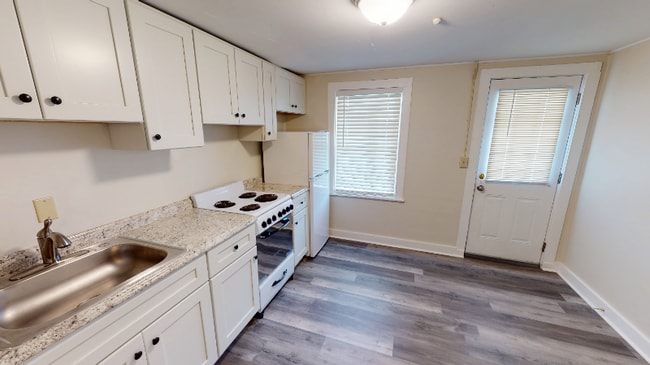 Building Photo - 187 West St