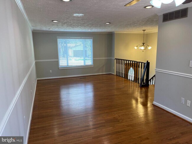 Foto del edificio - 4502 Cub Run Rd