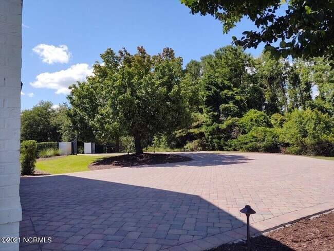 Foto del edificio - 135 Dogwood Ln