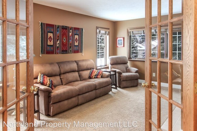Building Photo - 12047 S Elk Run Dr
