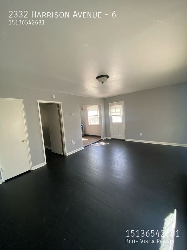Foto del edificio - 2332 Harrison Ave