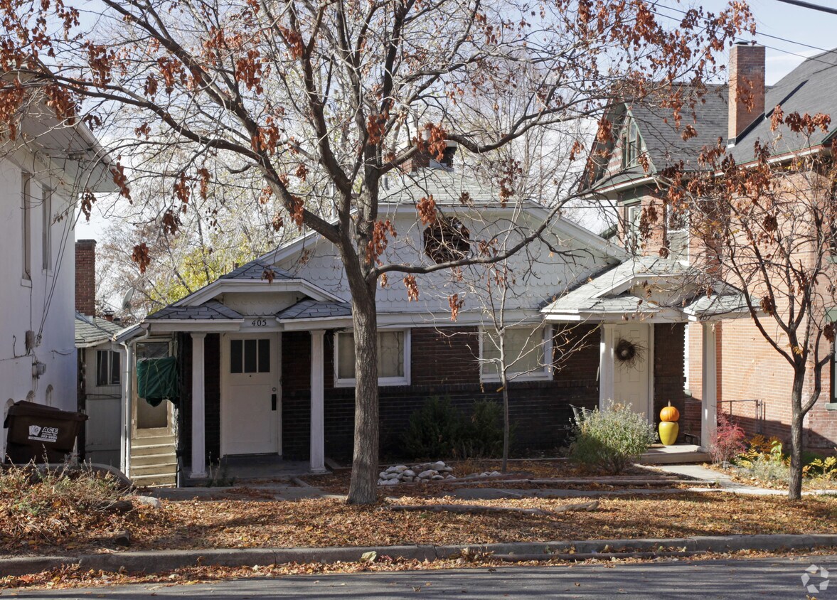 Building Photo - 405-407 N Center St