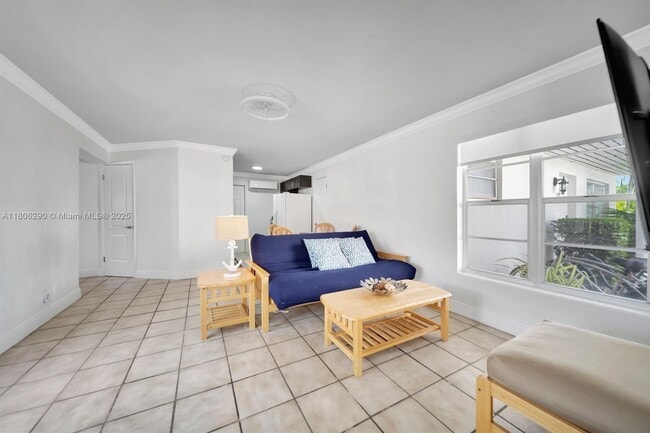 Foto del edificio - 2724 NE 14th St