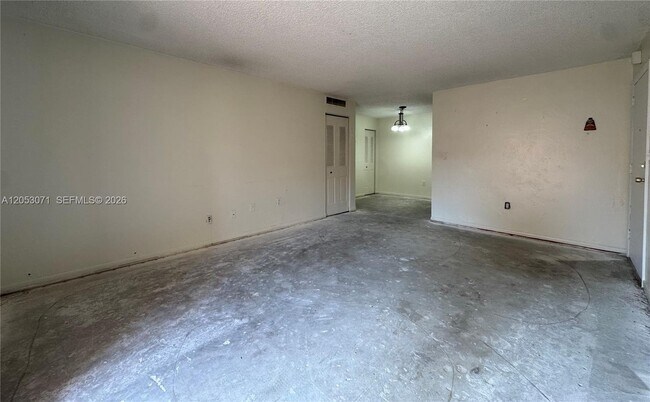 Building Photo - 7208 Fairway Dr