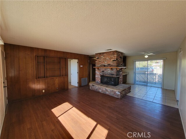 Foto del edificio - 19136 Outer Hwy 18 N