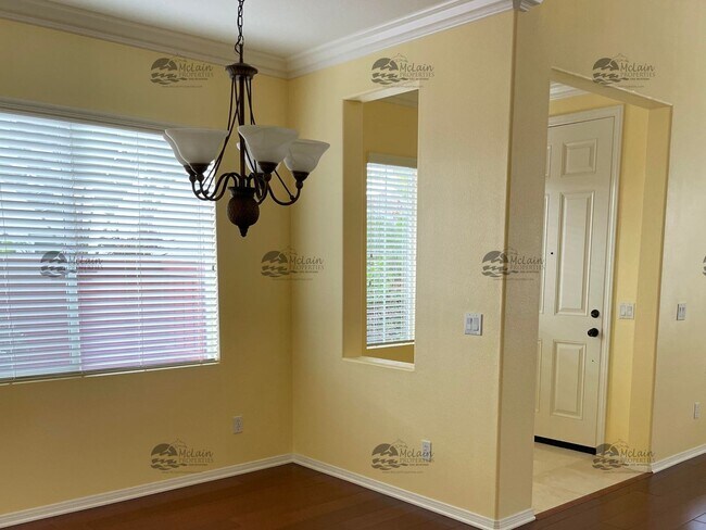 Foto del edificio - Panoramic views from your 4BR/3BA Home in ...