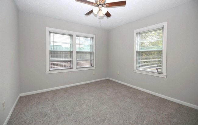 Building Photo - 4830 Culmore Dr