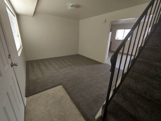 Living Room - 849 S Vernal Ave