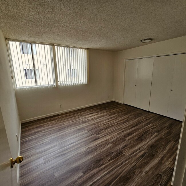 Foto del edificio - Balboa Palms Apartments