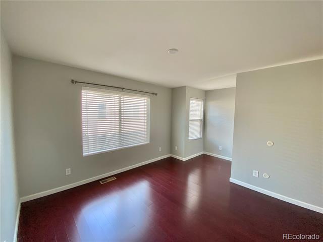 Foto del edificio - 9300 E Florida Ave