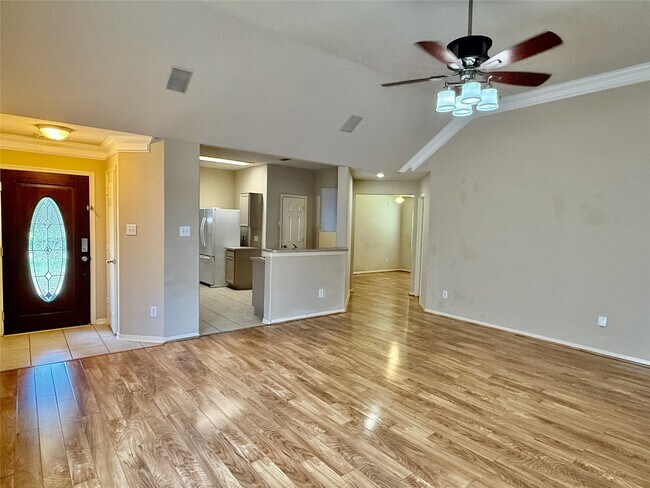 Foto del edificio - 18530 Alemarble Oak St