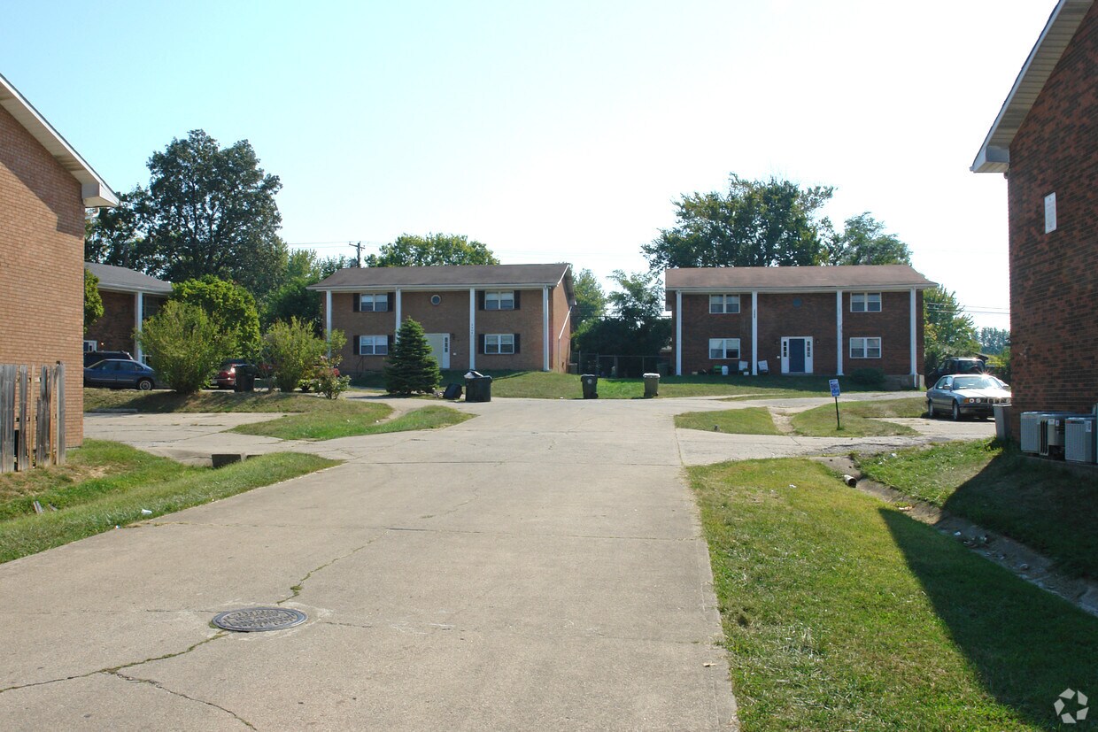 Building Photo - 2404 Elkwood Ct