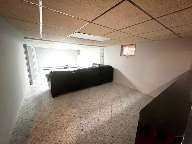 Building Photo - 666 Wall St