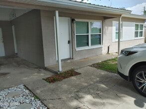 Building Photo - 1304 Oakland Dr