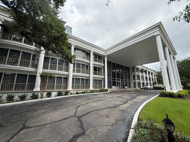 Foto del edificio - 5050 Ambassador Way