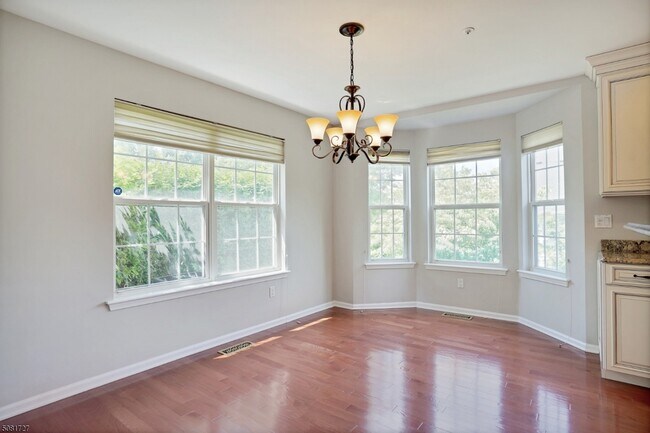 Building Photo - 418 Dalton Ct