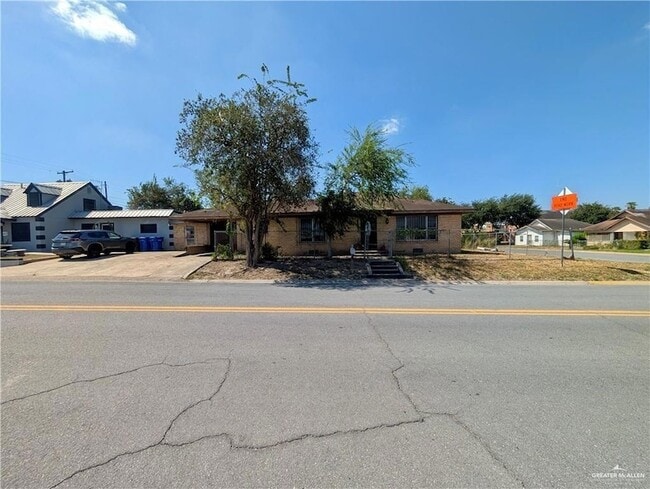 Foto del edificio - 1015 Fresno Ave