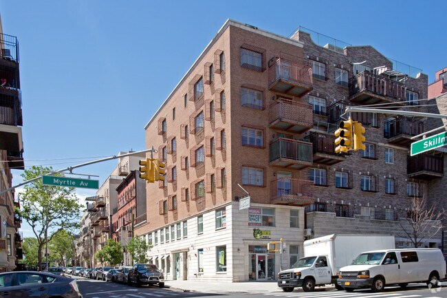 Foto del edificio - 670 Myrtle Ave