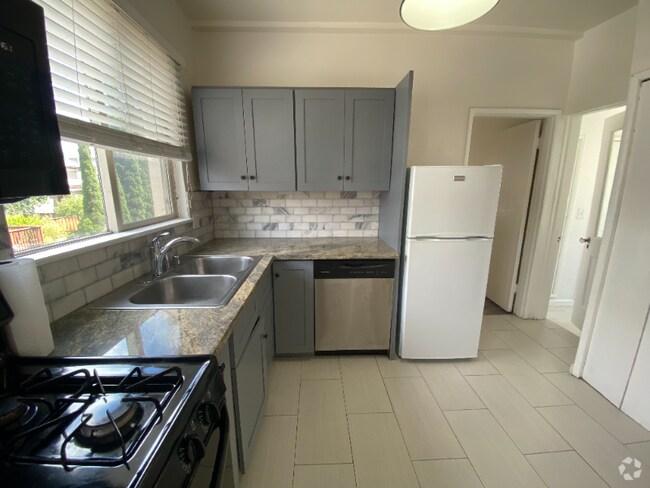 Building Photo - 2204 Channing Way