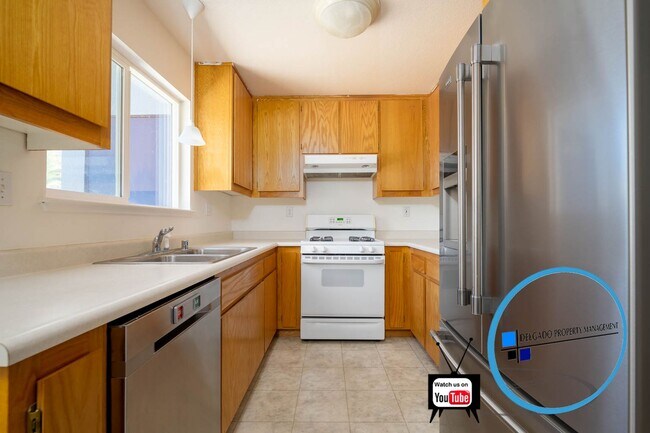 Building Photo - Benicia Townhouse