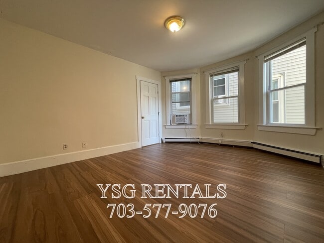 Building Photo - 38 Calumet St