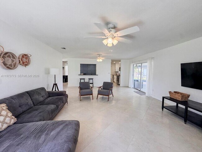 Foto del edificio - 9731 Bel Aire Dr