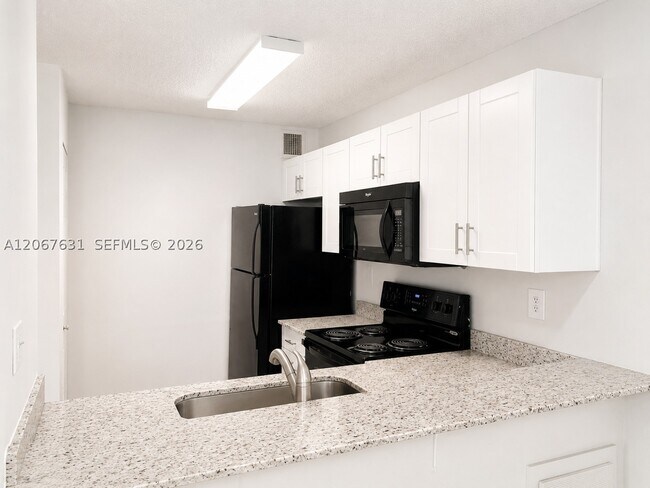 Building Photo - 9221 SW 138th Pl