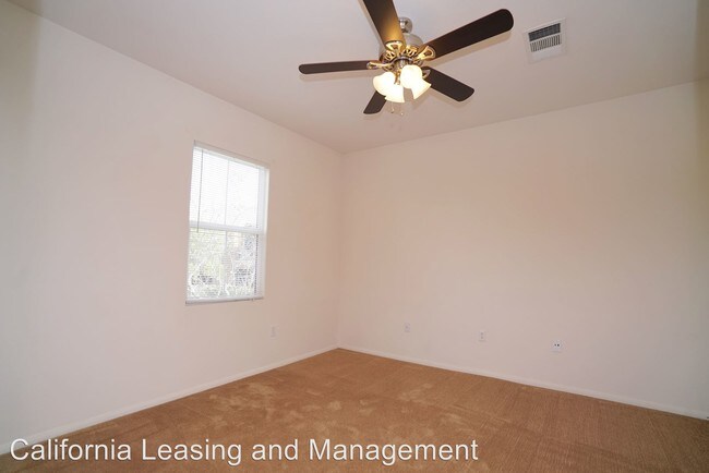 Foto del edificio - 17959 Lost Canyon Rd