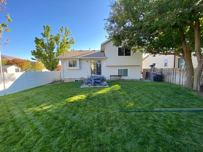 Building Photo - 1084 W 1060 N