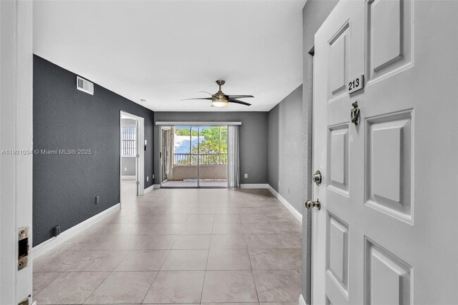 Building Photo - 2880 N Oakland Forest Dr