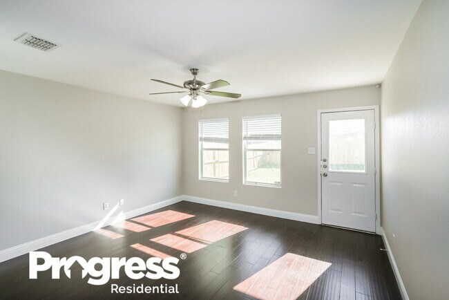 Building Photo - 1428 Waterford Dr