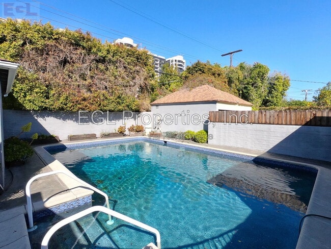 Photo - 10749 Wellworth Avenue House