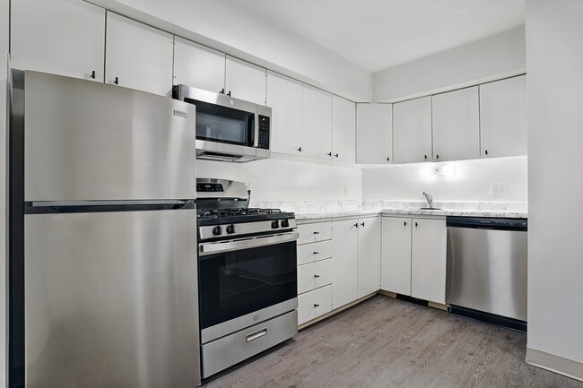Stainless Steel Appliances - Arbor Cove Apartments