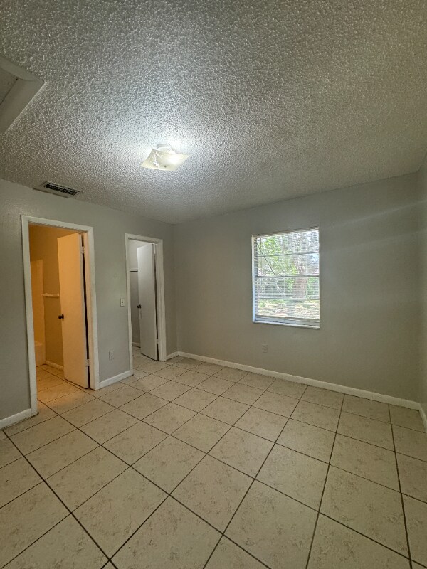 Building Photo - 3018 Allred Dr