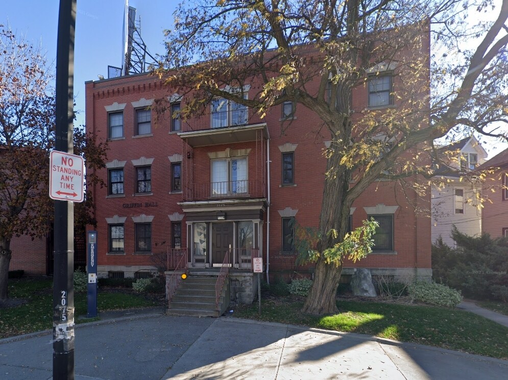 Foto principal - 2075 Main St