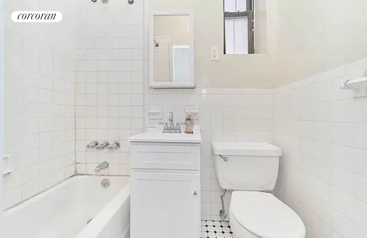 Foto del edificio - 230 E 25th St