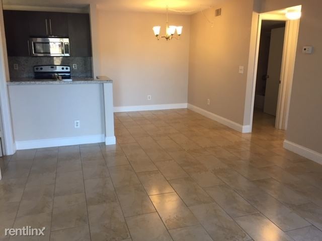 Building Photo - 145 Santa Clara Dr