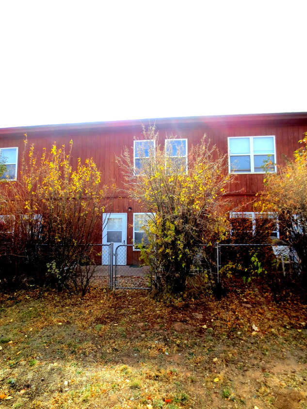 Primary Photo - 1675 N 6th St