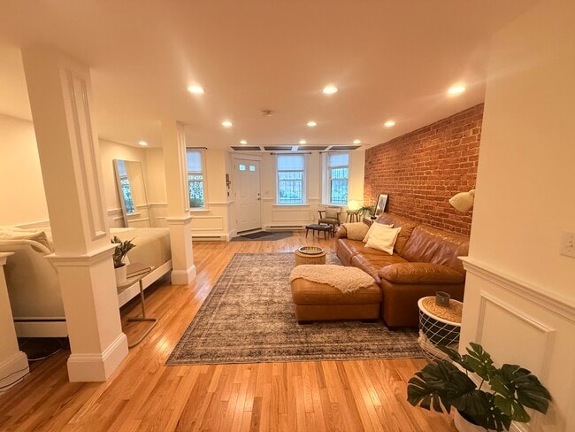 living space - 382 Riverway St