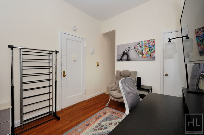 Building Photo - East 92nd Street