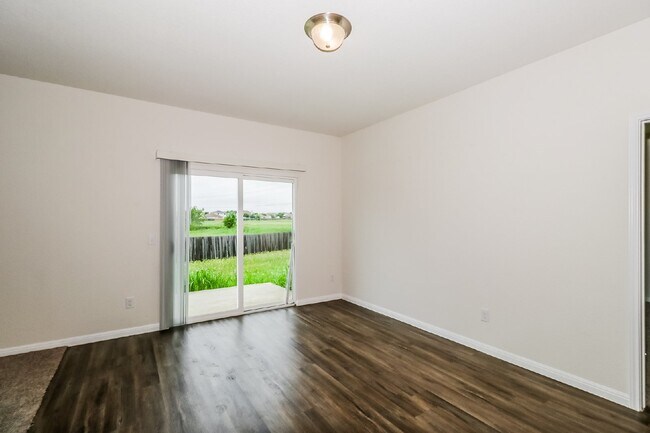 Building Photo - 12601 Samuel Adams Dr